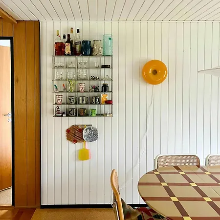 70s Wooden House On Large Natural Plot Hébergement de vacances *