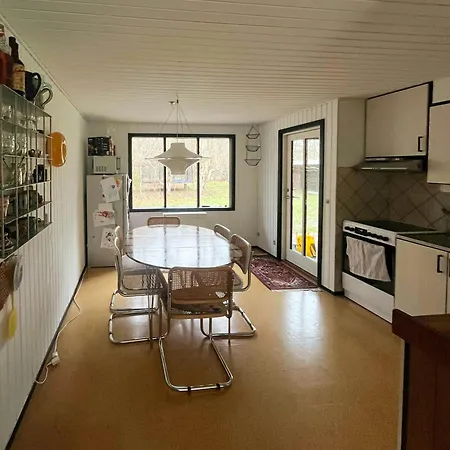 70s Wooden House On Large Natural Plot Hébergement de vacances