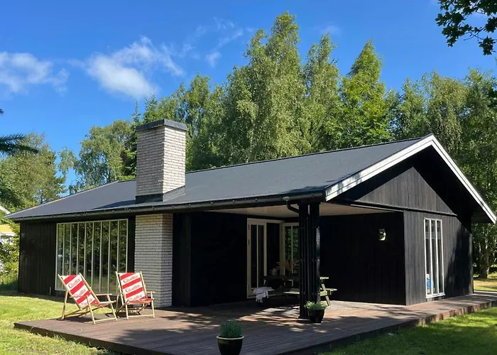 70s Wooden House On Large Natural Plot Feriehus Højby