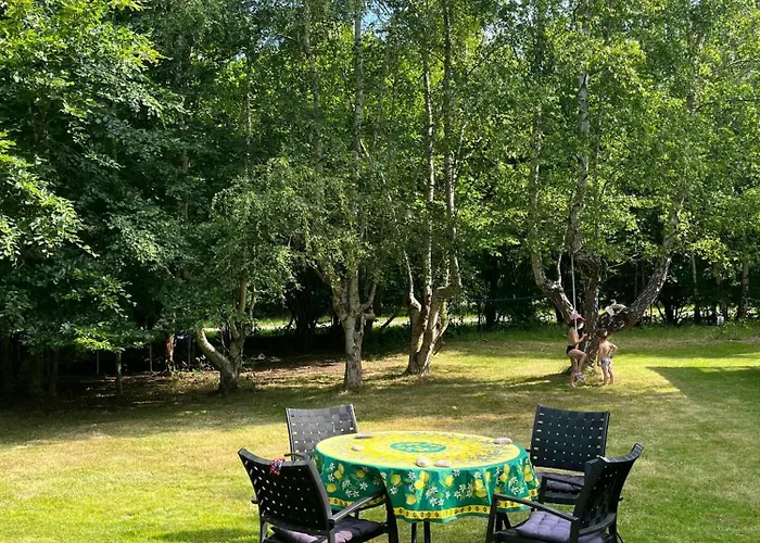 70s Wooden House On Large Natural Plot * Højby